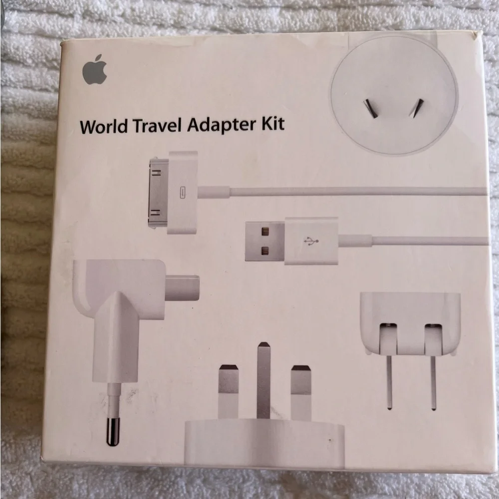 Vintage Apple World Charging kit